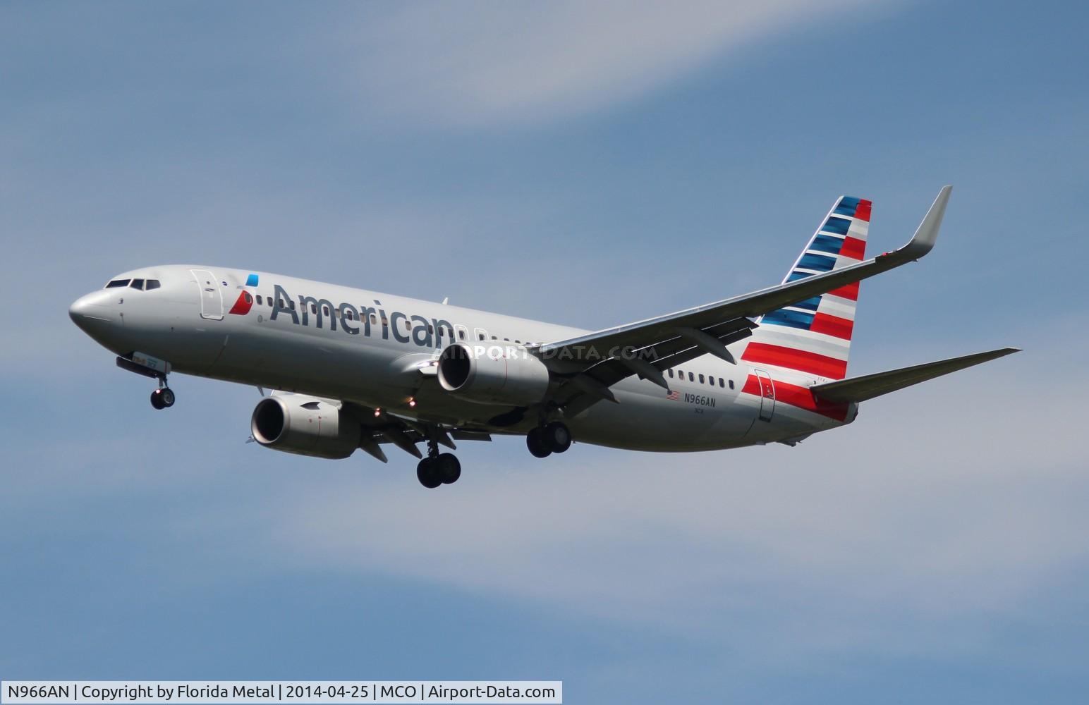 N966AN, 2001 Boeing 737-823 C/N 30094, American