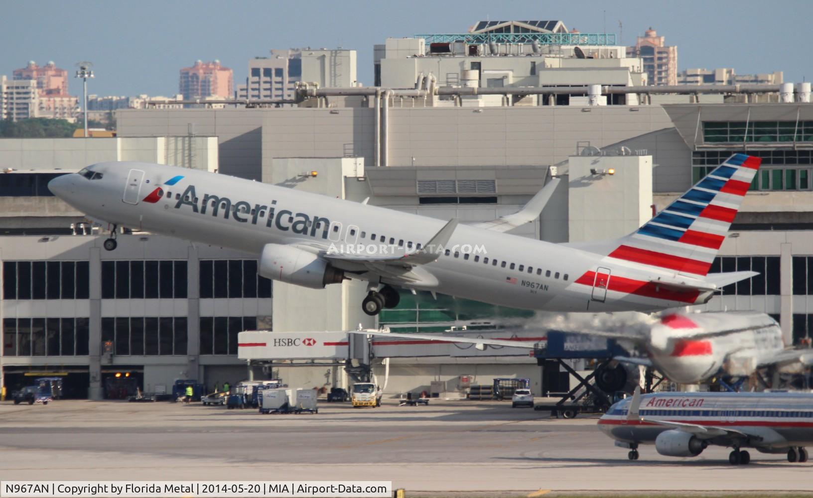 N967AN, 2001 Boeing 737-823 C/N 29545, American