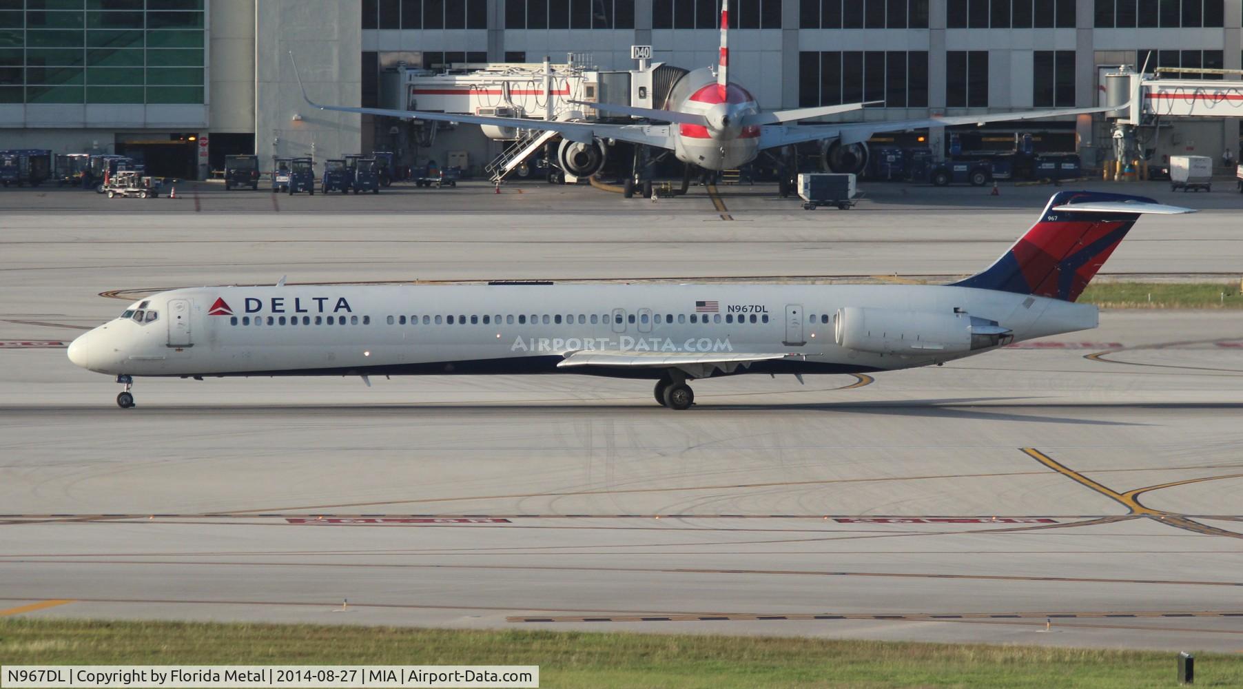 N967DL, 1990 McDonnell Douglas MD-88 C/N 53116, Delta