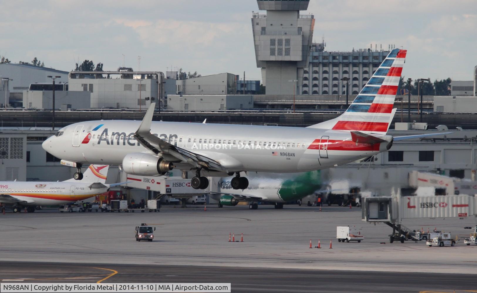 N968AN, 2001 Boeing 737-823 C/N 30095, American
