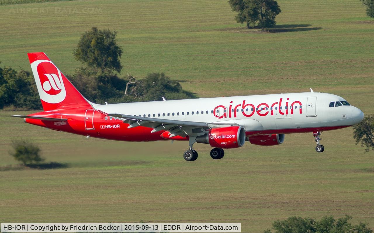 HB-IOR, 2009 Airbus A320-214 C/N 4033, on final RW09, inbound from Palma