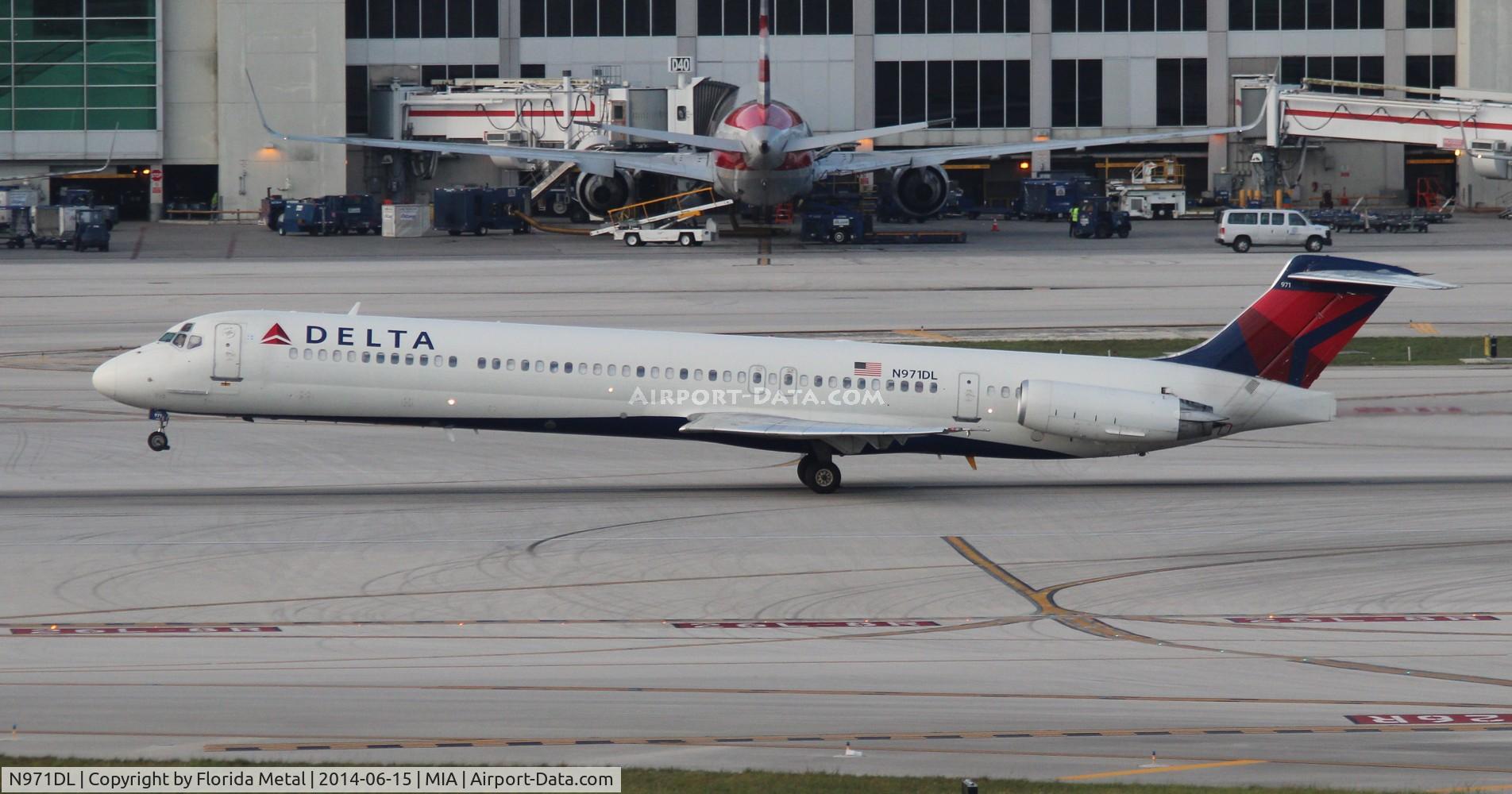 N971DL, 1991 McDonnell Douglas MD-88 C/N 53214, Delta