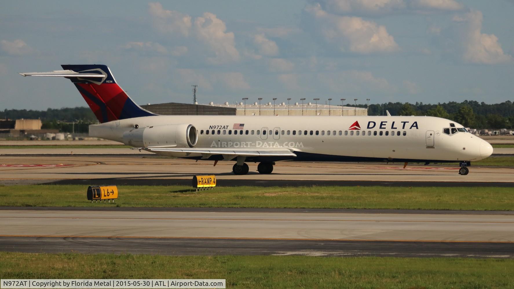N972AT, 2001 Boeing 717-200 C/N 55033, Delta