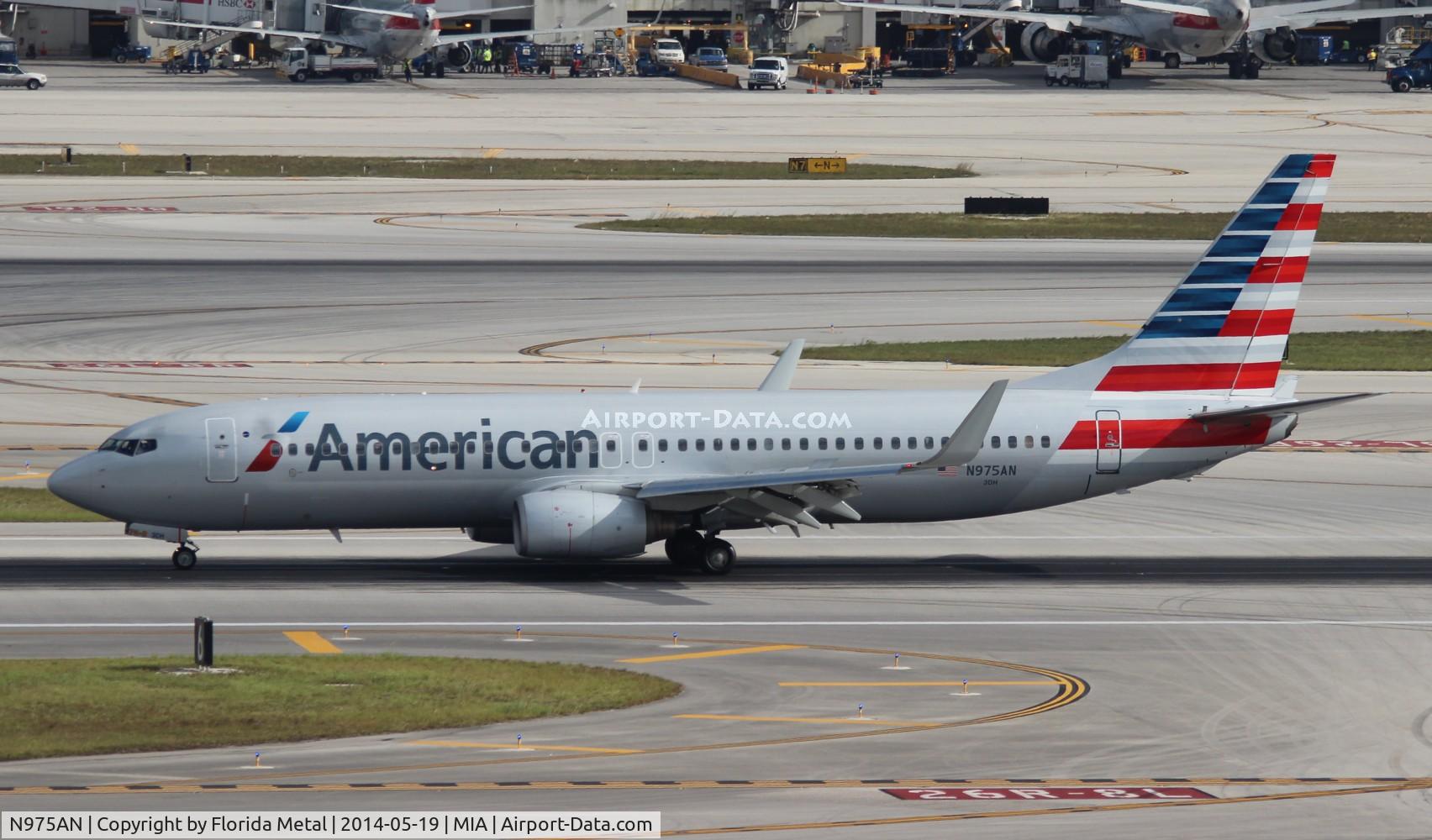 N975AN, 2001 Boeing 737-823 C/N 29549, American