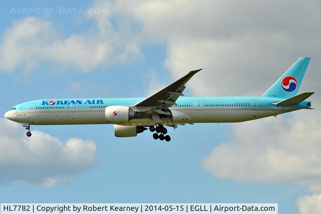 HL7782, 2009 Boeing 777-3B5/ER C/N 37643, On short finals at LHR