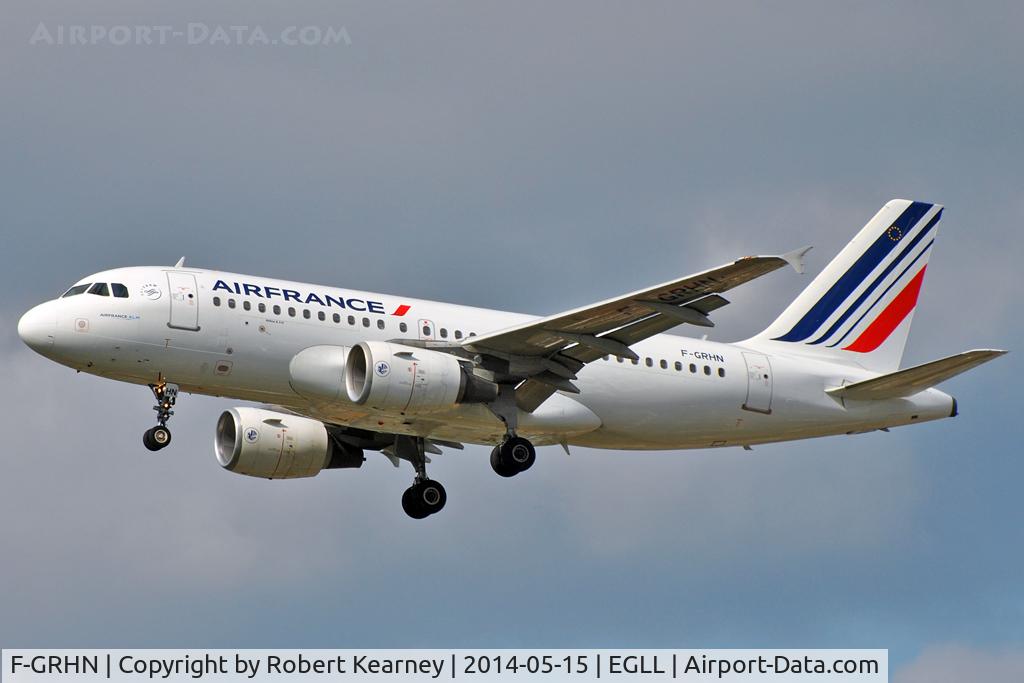 F-GRHN, 2000 Airbus A319-111 C/N 1267, On short finals at LHR