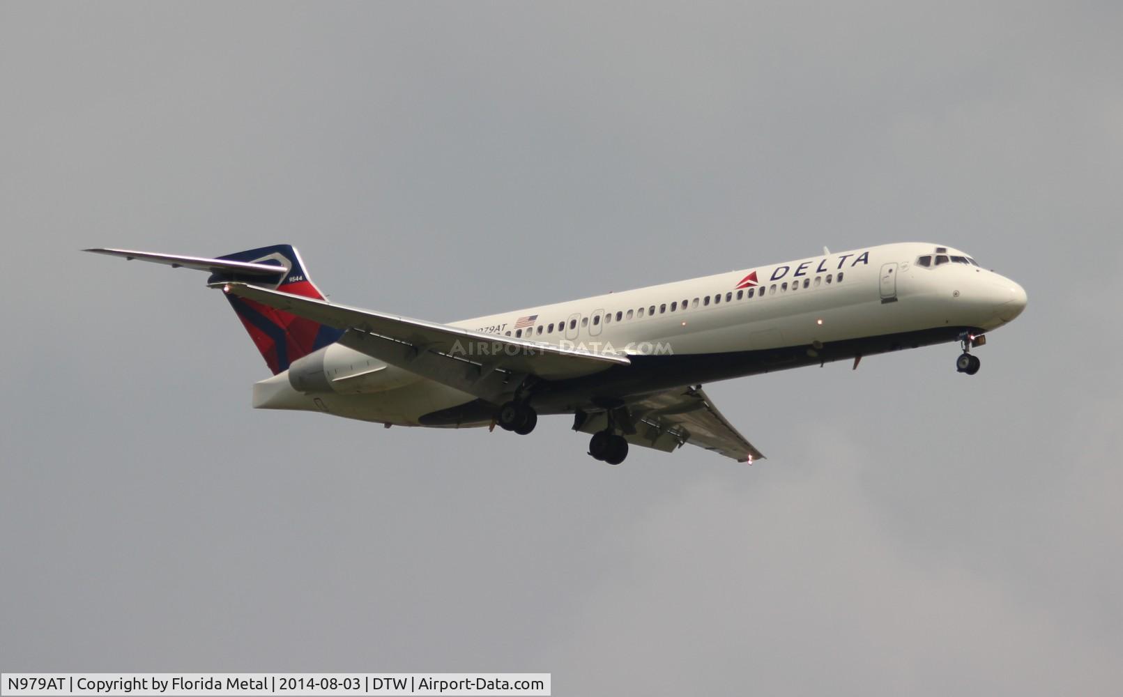N979AT, 2002 Boeing 717-200 C/N 55038, Delta
