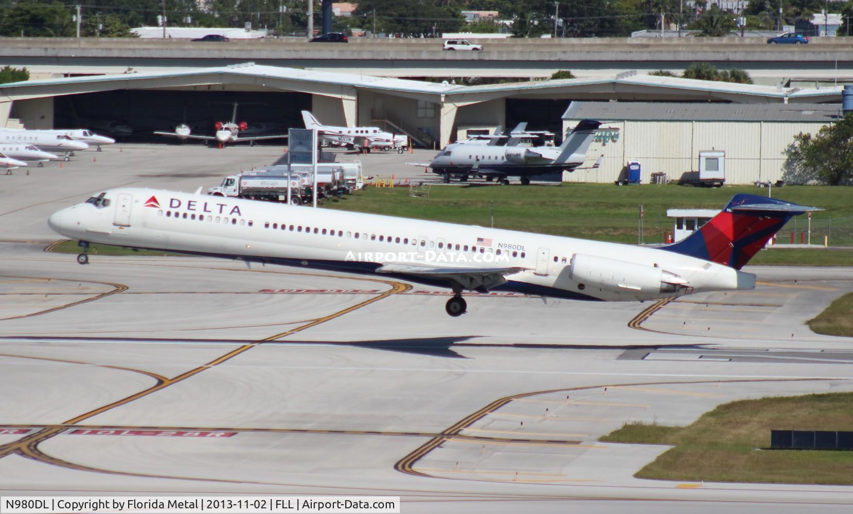 N980DL, 1991 McDonnell Douglas MD-88 C/N 53267, Delta