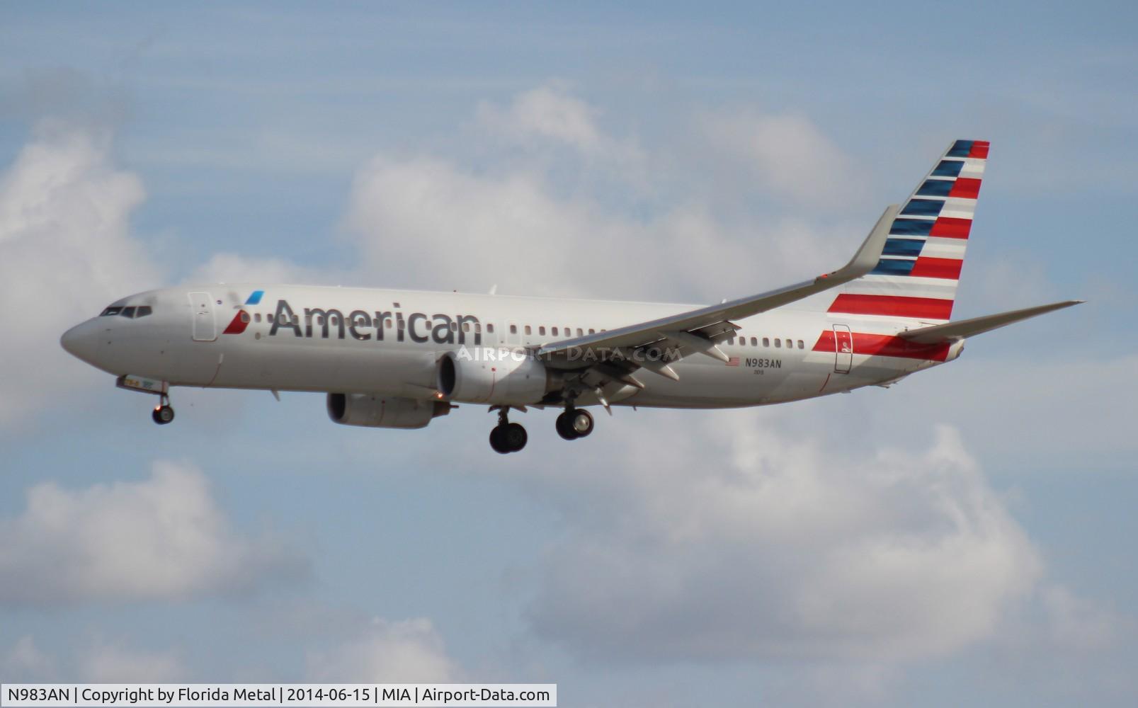 N983AN, Boeing 737-823 C/N 29570, American