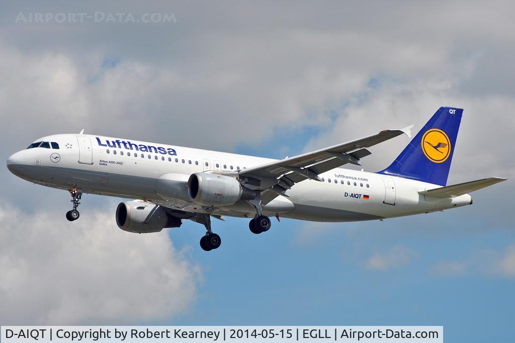 D-AIQT, 2000 Airbus A320-211 C/N 1337, On short finals at LHR