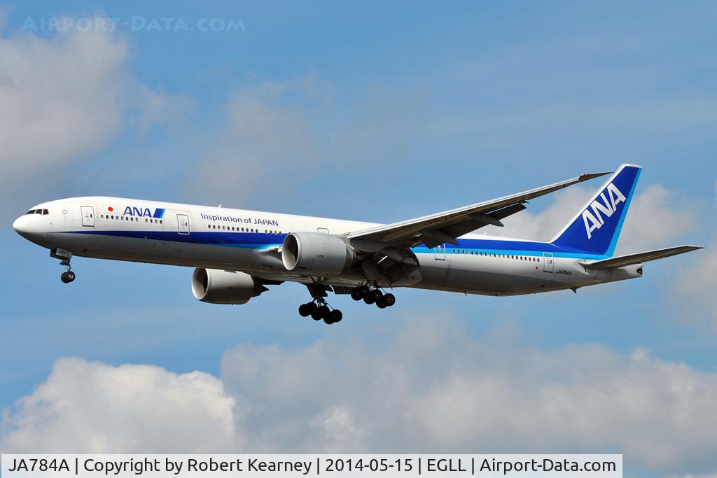 JA784A, 2009 Boeing 777-381/ER C/N 37950, On short finals at LHR