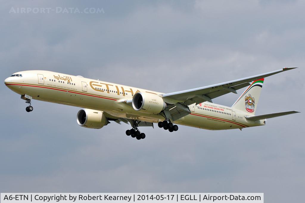 A6-ETN, 2013 Boeing 777-3FX/ER C/N 39689, On short finals at LHR