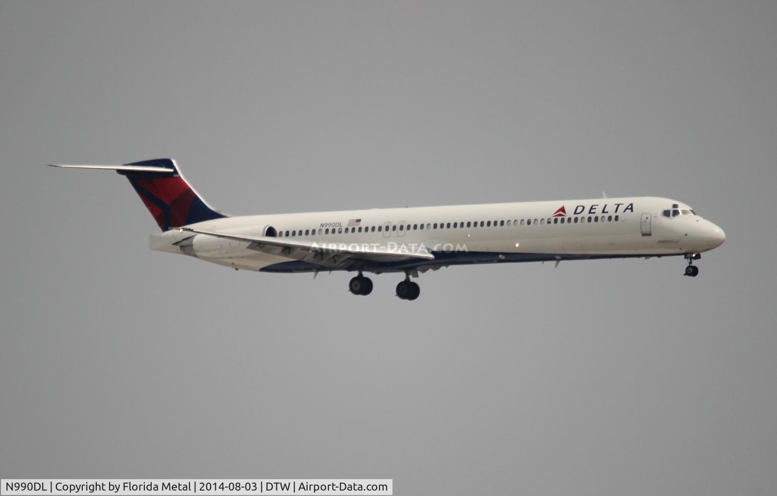 N990DL, 1991 McDonnell Douglas MD-88 C/N 53342, Delta