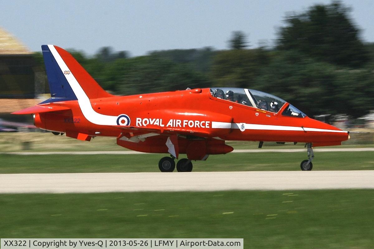 XX322, 1980 Hawker Siddeley Hawk T.1A C/N 165/312147, Royal Air Force Red Arrows Hawker Siddeley Hawk T.1, Landing Rwy 34, Salon de Provence Air Base 701 (LFMY) Open day 2013