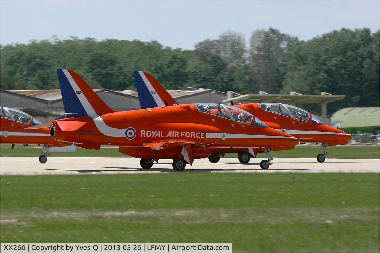 XX266, 1979 Hawker Siddeley Hawk T.1A C/N 102/312102, Royal Air Force Red Arrows Hawker Siddeley Hawk T.1, Take-off Rwy 34, Salon de Provence Air Base 701 (LFMY) Open day 2013