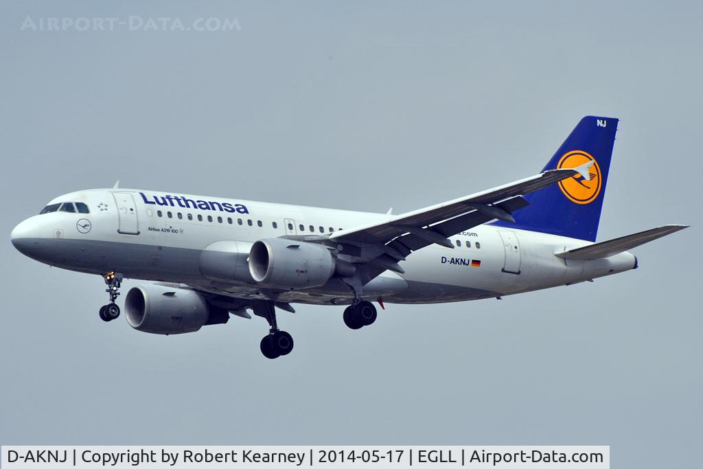D-AKNJ, 2000 Airbus A319-112 C/N 1172, On short finals at LHR