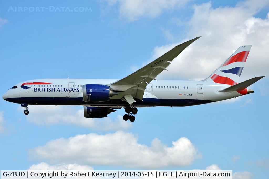G-ZBJD, 2013 Boeing 787-8 Dreamliner C/N 38619, On short finals at LHR