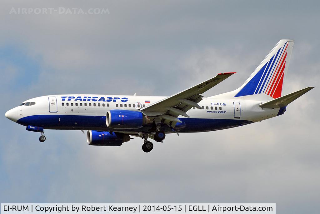 EI-RUM, 2005 Boeing 737-7K9 C/N 34321, On short finals at LHR