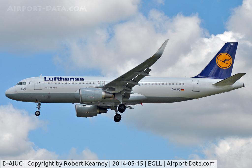 D-AIUC, 2014 Airbus A320-214 C/N 6006, On short finals at LHR