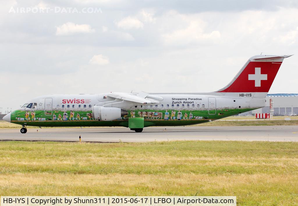 HB-IYS, 2001 British Aerospace Avro 146-RJ100 C/N E3381, Taxiing to the Terminal... still in 'Zurich' c/s