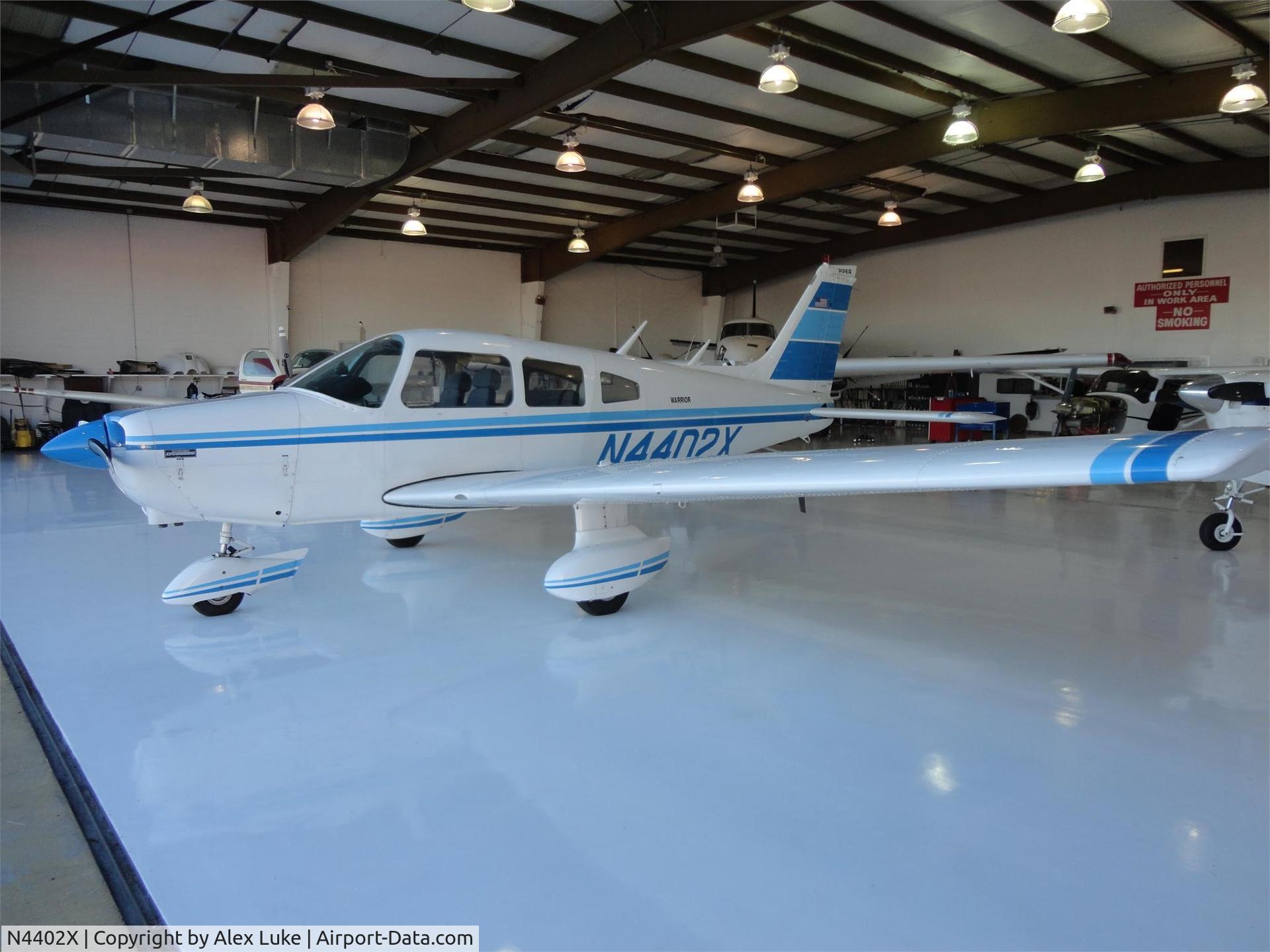 N4402X, 1975 Piper PA-28-151 C/N 28-7615008, N4402X PA28-15/181