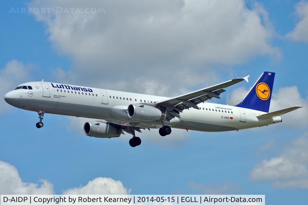 D-AIDP, 2012 Airbus A321-231 C/N 5049, On short finals at LHR