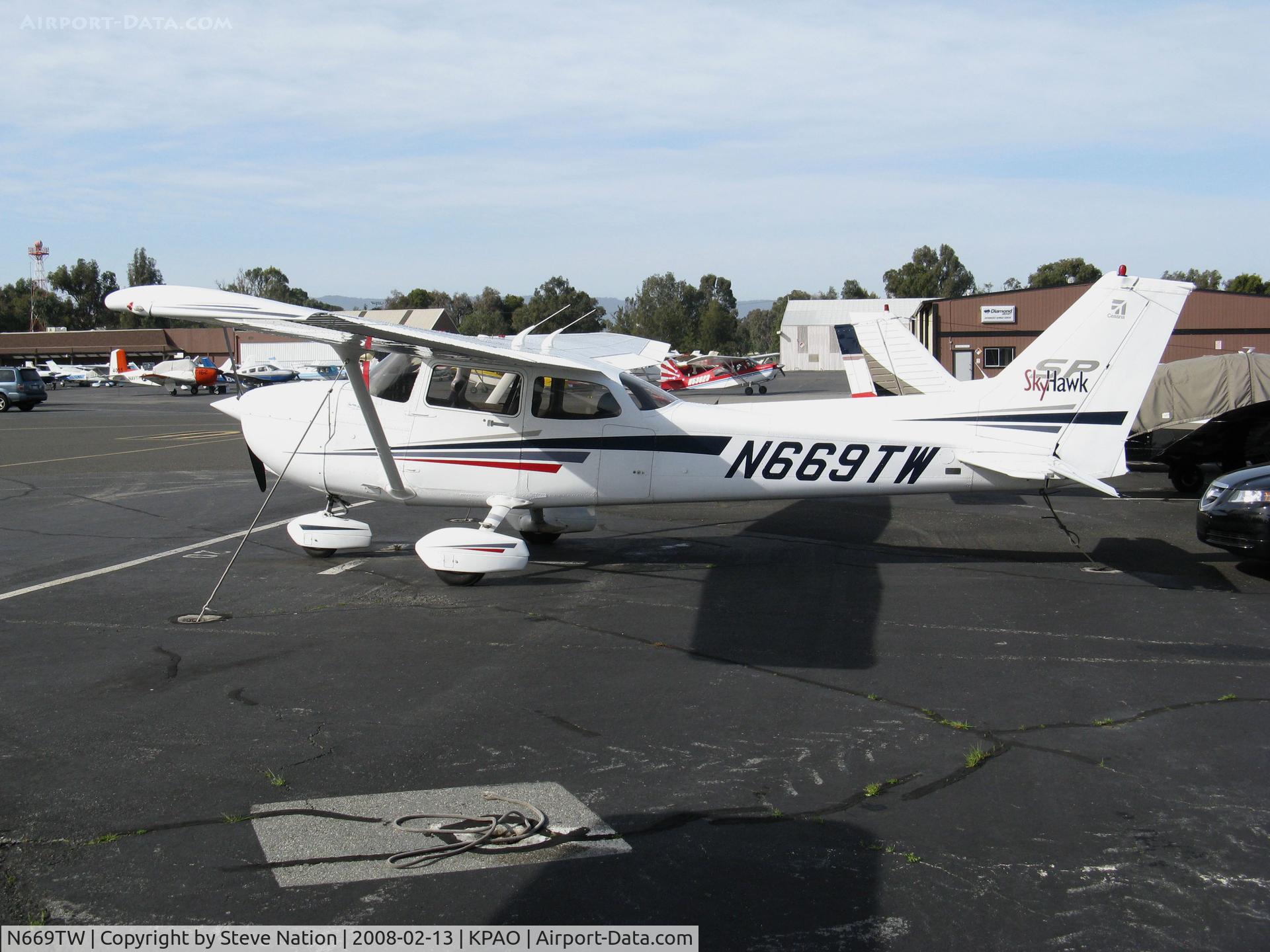 N669TW, 2002 Cessna 172S C/N 172S9066, Locally-Based 2002 Cessna 172S @ Palo Alto Airport, CA