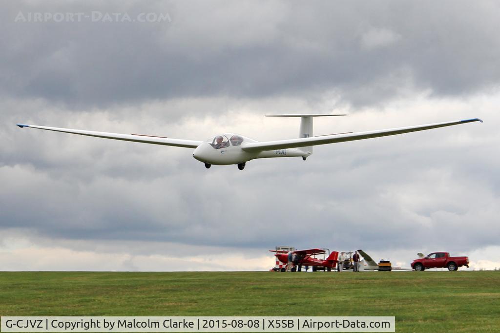 G-CJVZ, Schleicher ASK-21 C/N 21721, Schleicher ASK-21 being tow launched, Sutton Bank, N Yorks August 9th 2015.