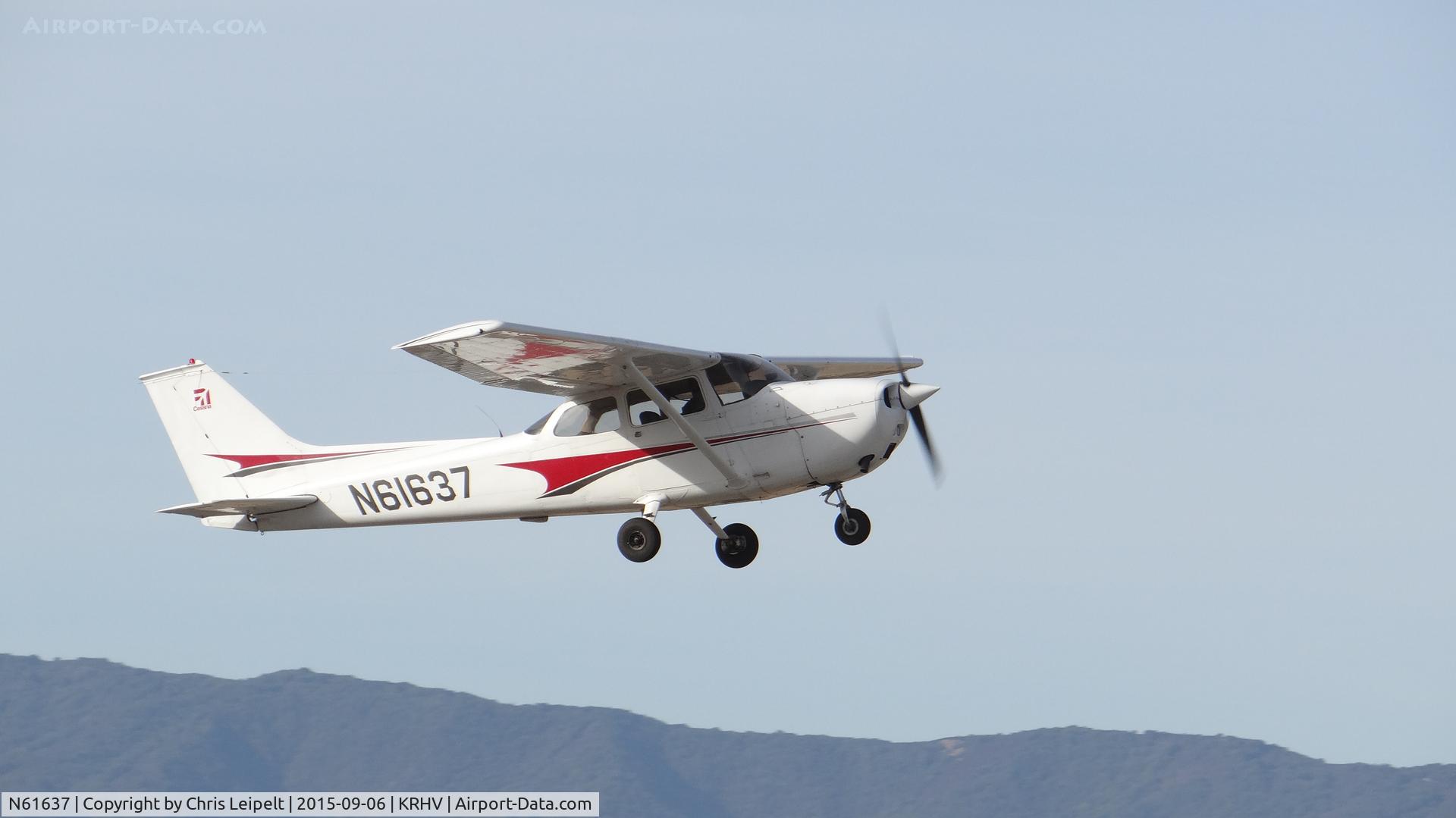 N61637, 1975 Cessna 172M C/N 17264691, Locally-based 1975 Cessna 172M departing runway 31R at Reid Hillview Airport, San Jose, CA.