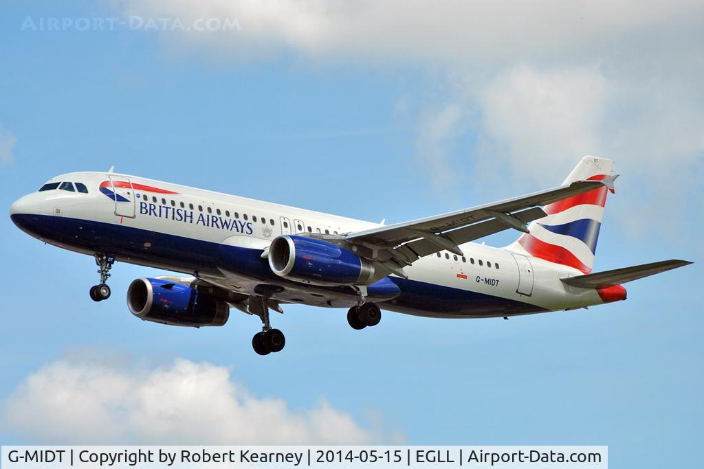 G-MIDT, 2001 Airbus A320-232 C/N 1418, On short finals at LHR