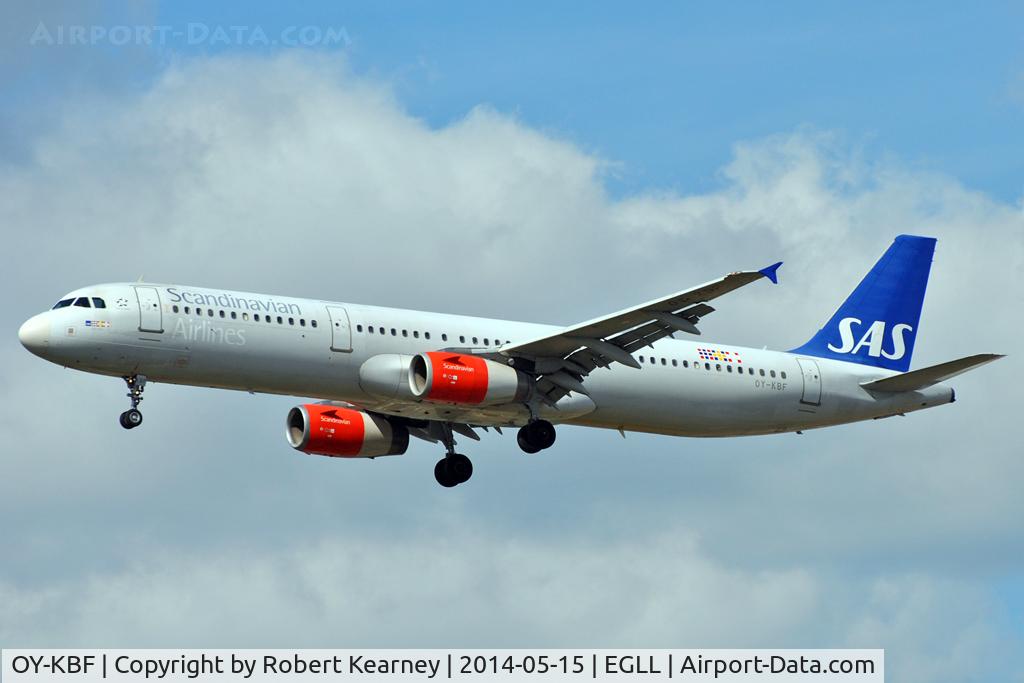 OY-KBF, 2002 Airbus A321-232 C/N 1807, On short finals at LHR
