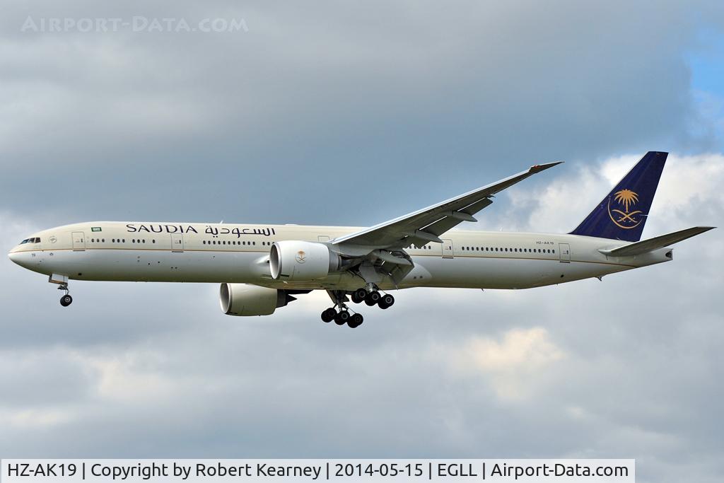 HZ-AK19, 2013 Boeing 777-368/ER C/N 41056, On short finals at LHR