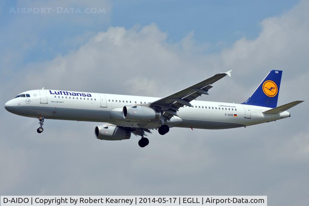D-AIDO, 2012 Airbus A321-231 C/N 4994, On short finals at LHR