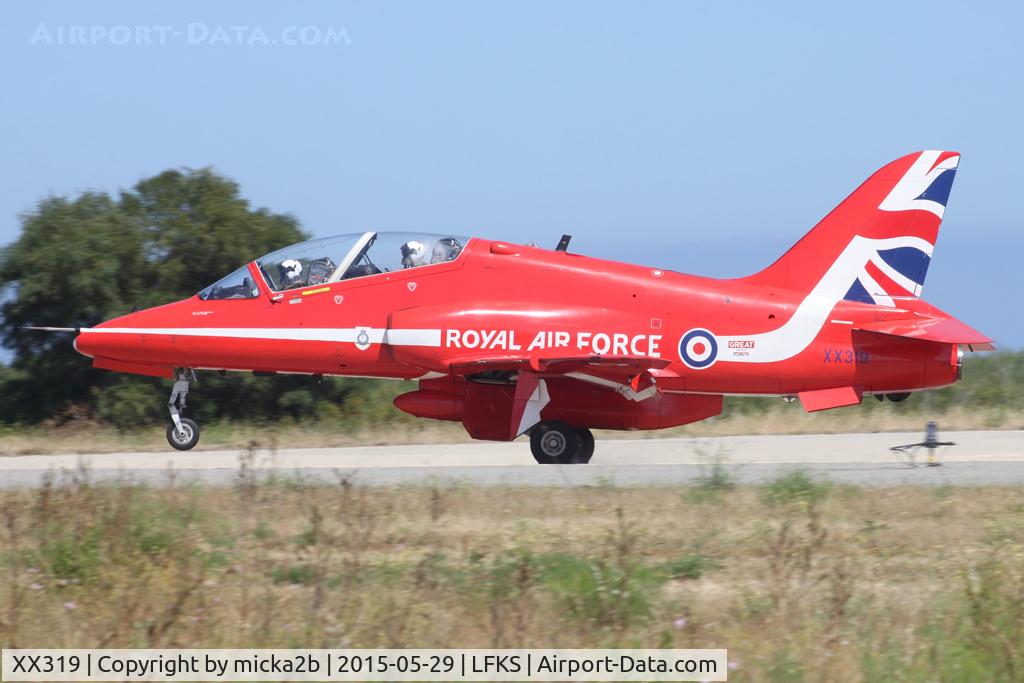 XX319, 1980 Hawker Siddeley Hawk T.1A C/N 162/312144, Landing