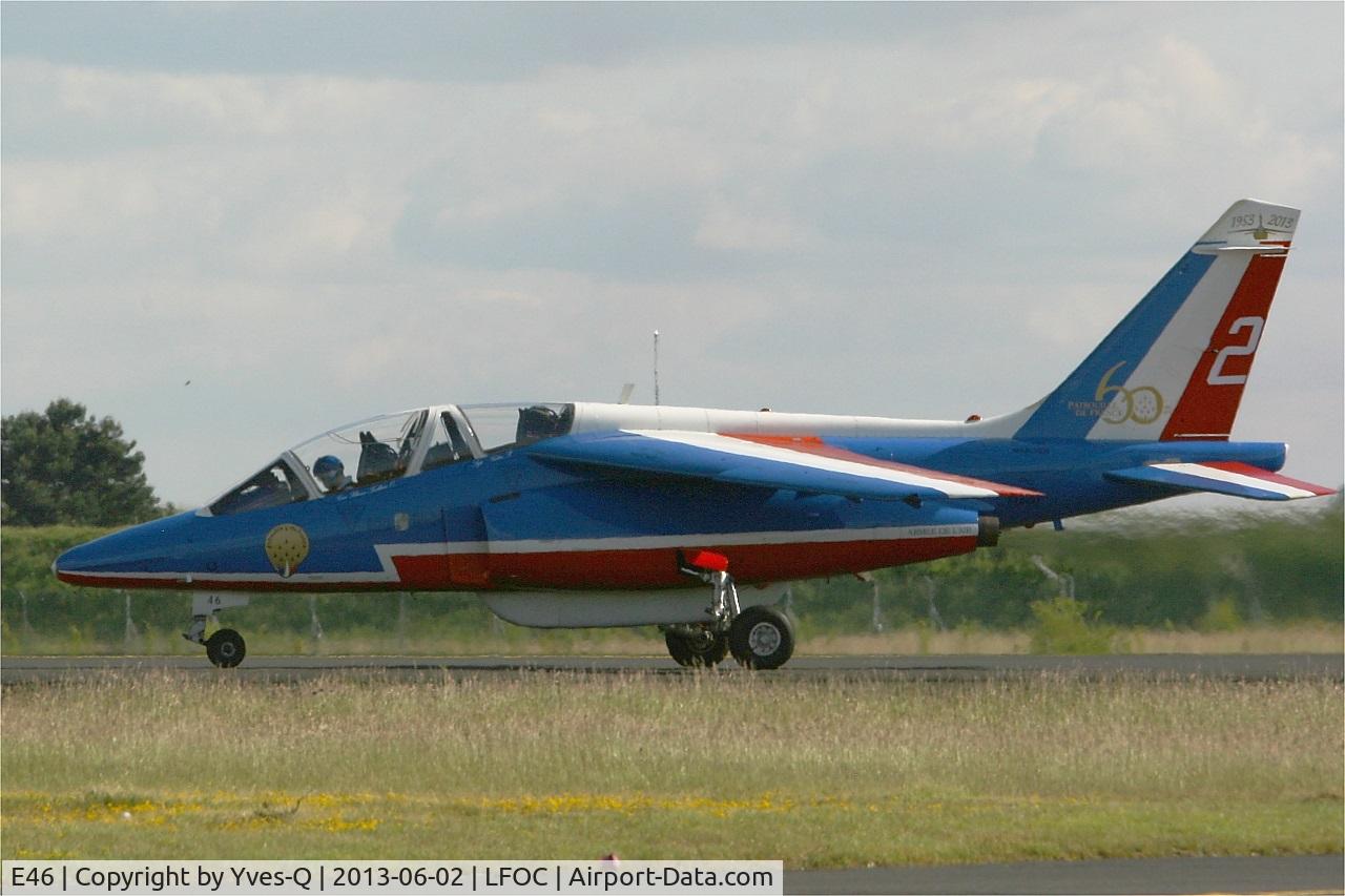 E46, Dassault-Dornier Alpha Jet E C/N E46, Dassault-Dornier Alpha Jet E (F-UHRF), Athos 02 of Patrouille de France 2013, Landing rwy 10, Châteaudun Air Base 279 (LFOC) Open day 2013