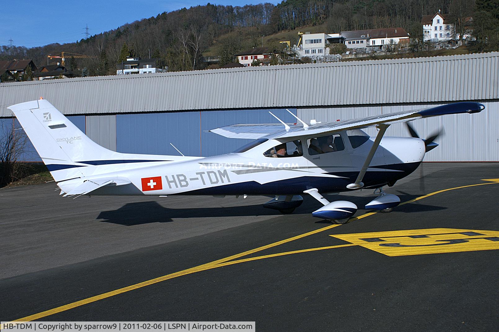 HB-TDM, 2010 Cessna T182T Turbo Skylane C/N T18209014, back to the hangar