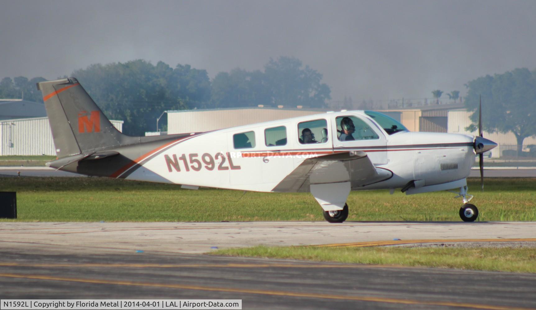 N1592L, 1976 Beech A36 Bonanza 36 C/N E-832, Beech A36