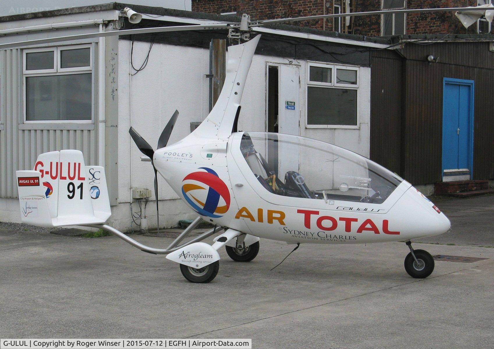 G-ULUL, 2010 RotorSport UK Calidus C/N RSUK/CALS/009, Visiting gyroplane.