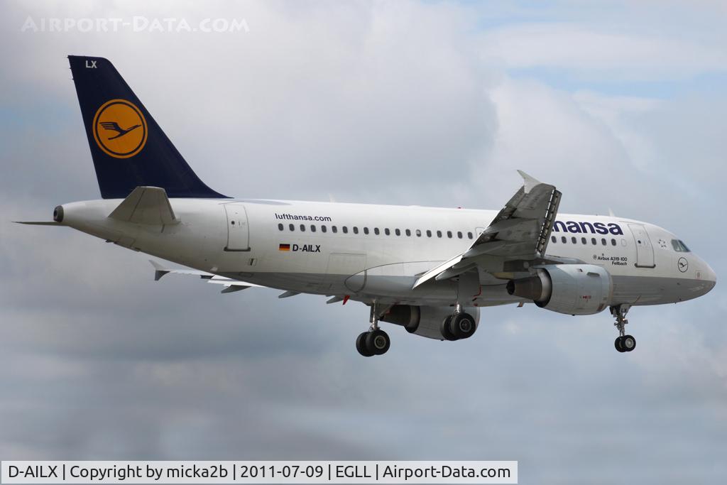 D-AILX, 1998 Airbus A319-114 C/N 860, Landing