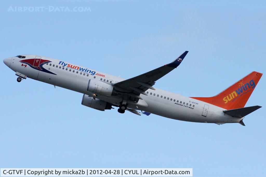 C-GTVF, 2005 Boeing 737-800 C/N 29669, Take off