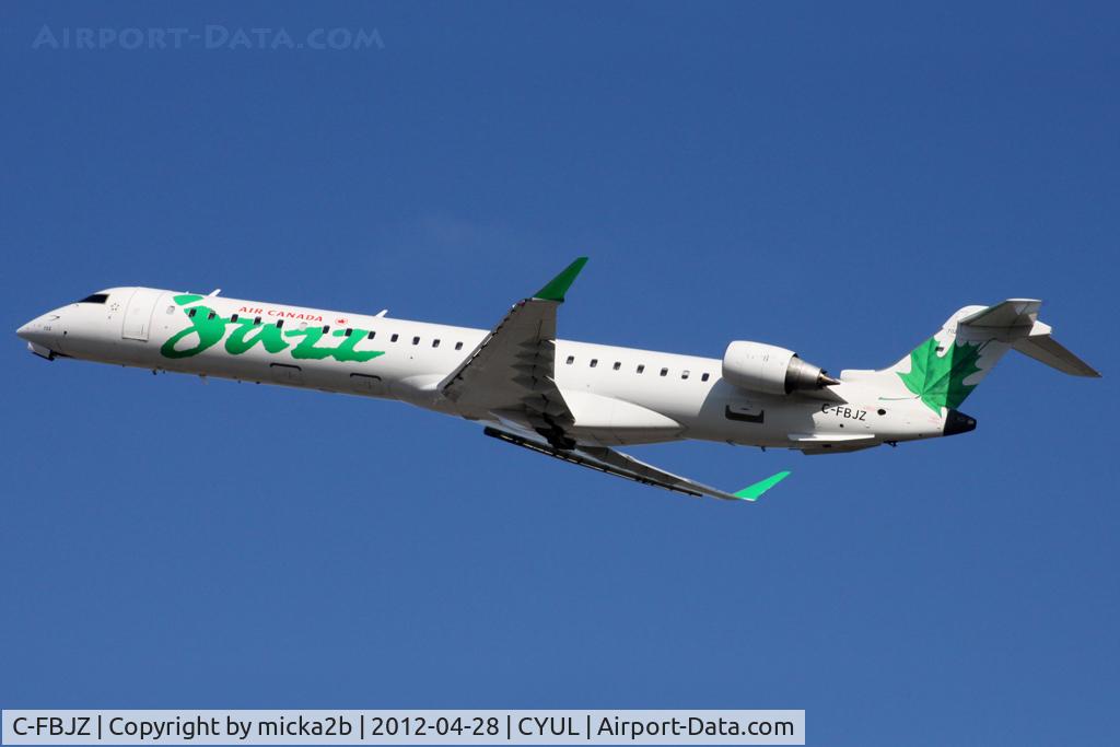 C-FBJZ, 2005 Canadair CRJ-705ER (CL-600-2D15) Regional Jet C/N 15037, Take off