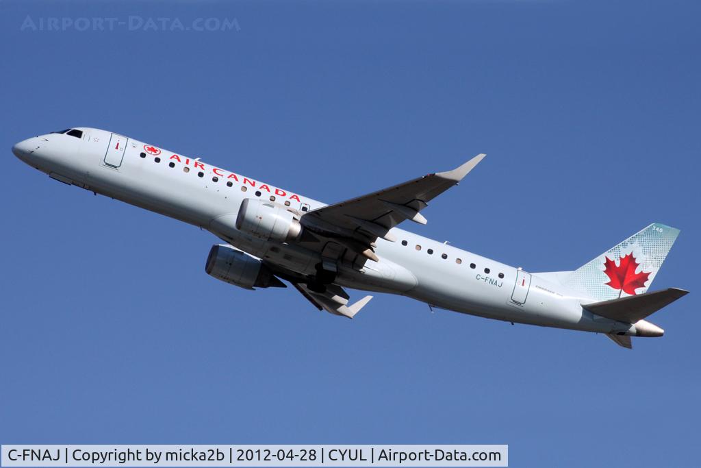 C-FNAJ, 2007 Embraer 190AR (ERJ-190-100IGW) C/N 19000134, Take off