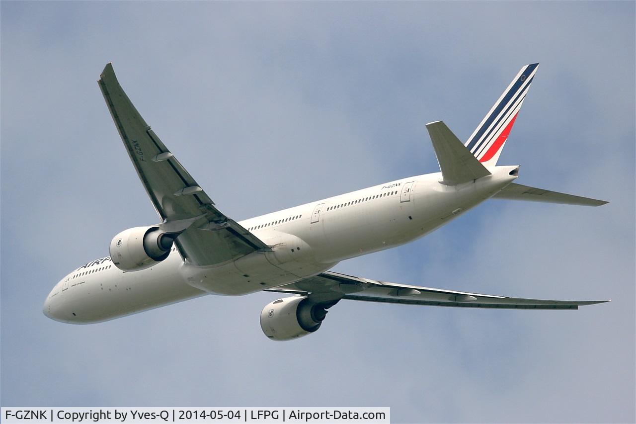 F-GZNK, 2011 Boeing 777-328/ER C/N 39971, Boeing 777-328ER, Take off rwy 27L, Roissy Charles De Gaulle airport (LFPG-CDG)