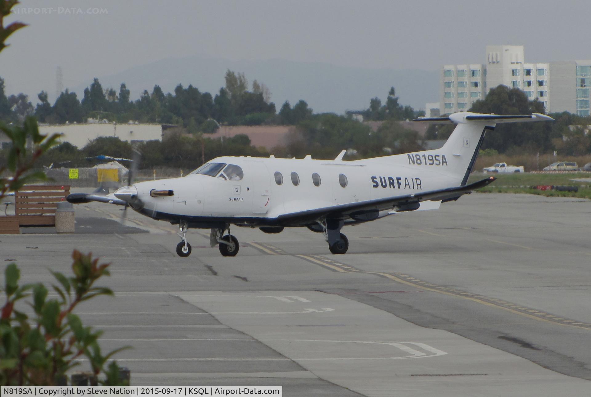 N819SA, 2014 Pilatus PC-12/47E C/N 1512, Surf Air 2014 Pilatus PC-12/47E taxiing in to terminal @ San Carlos Municipal Airport, CA