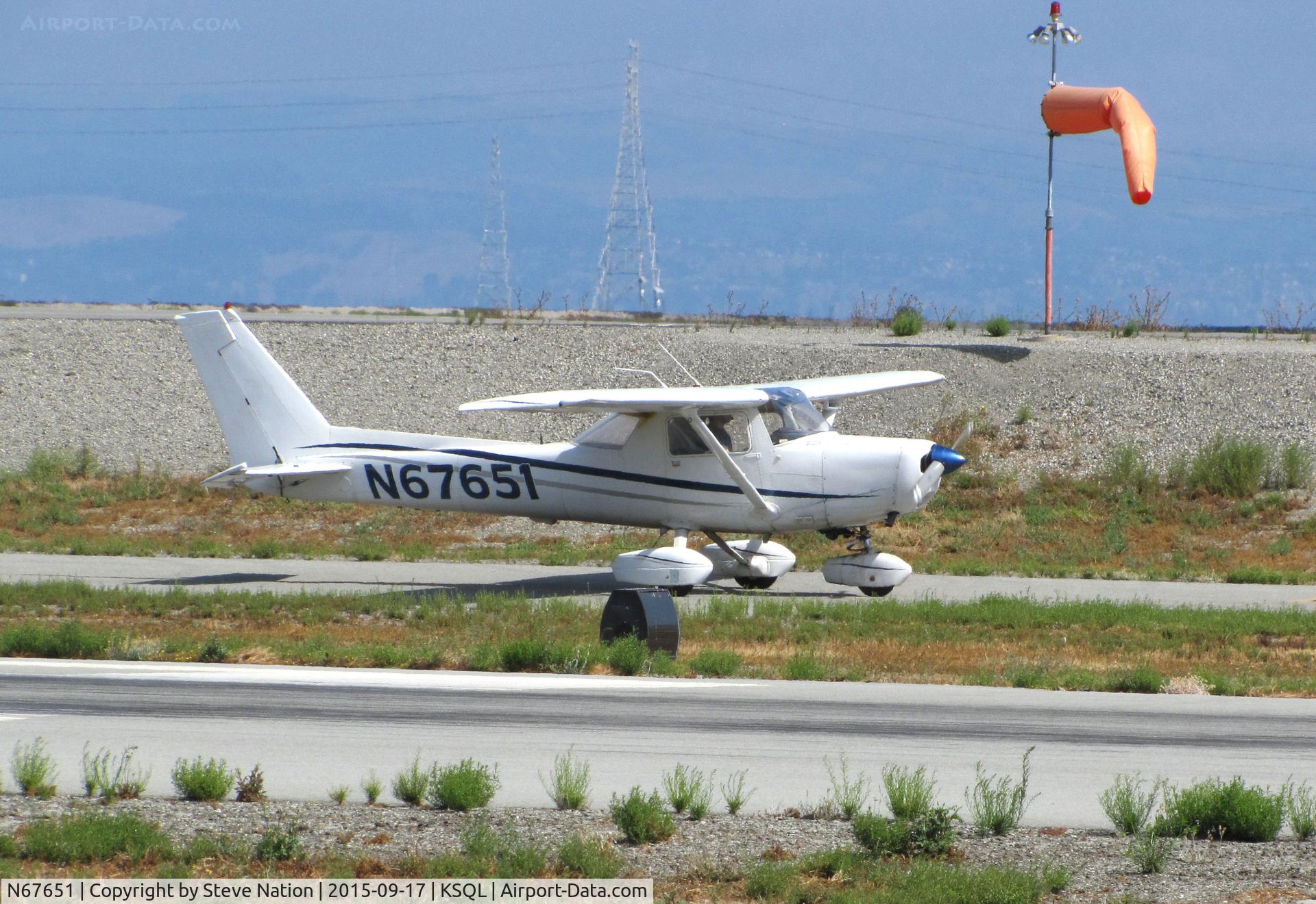 N67651, 1978 Cessna 152 C/N 15281963, Locally-based 1978 Cessna 152 taxiing for training flight @ San Carlos Municipal Airport, CA