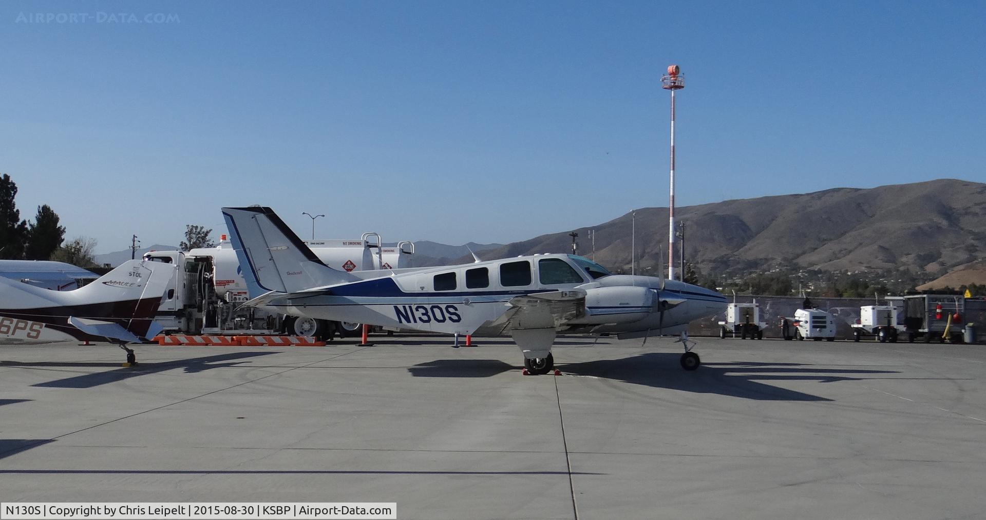 N130S, 1990 Beech 58 Baron C/N TH-1588, Sunshine Aviation LLC (Wilmington, DE) 1990 Beechcraft Baron 58 sitting on the ramp at San Luis Obispo Airport, San Luis Obispo, CA.