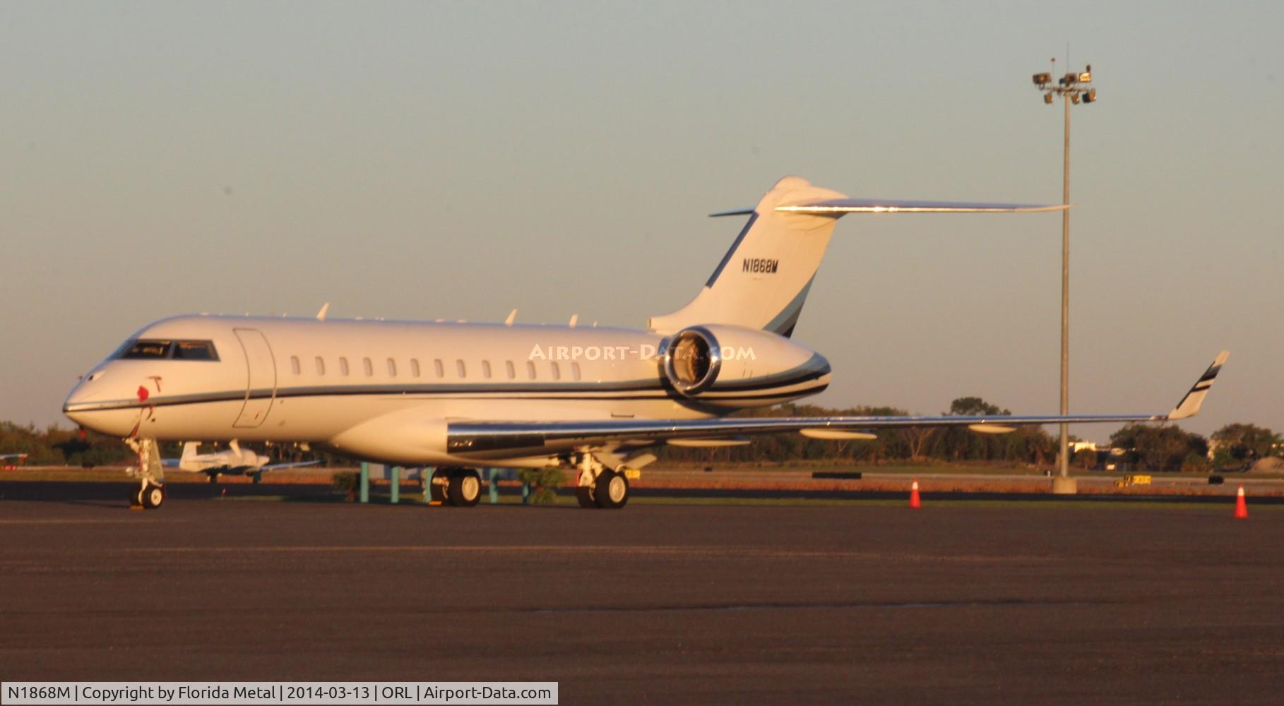 N1868M, 2000 Bombardier BD-700-1A10 Global Express C/N 9069, Global Express
