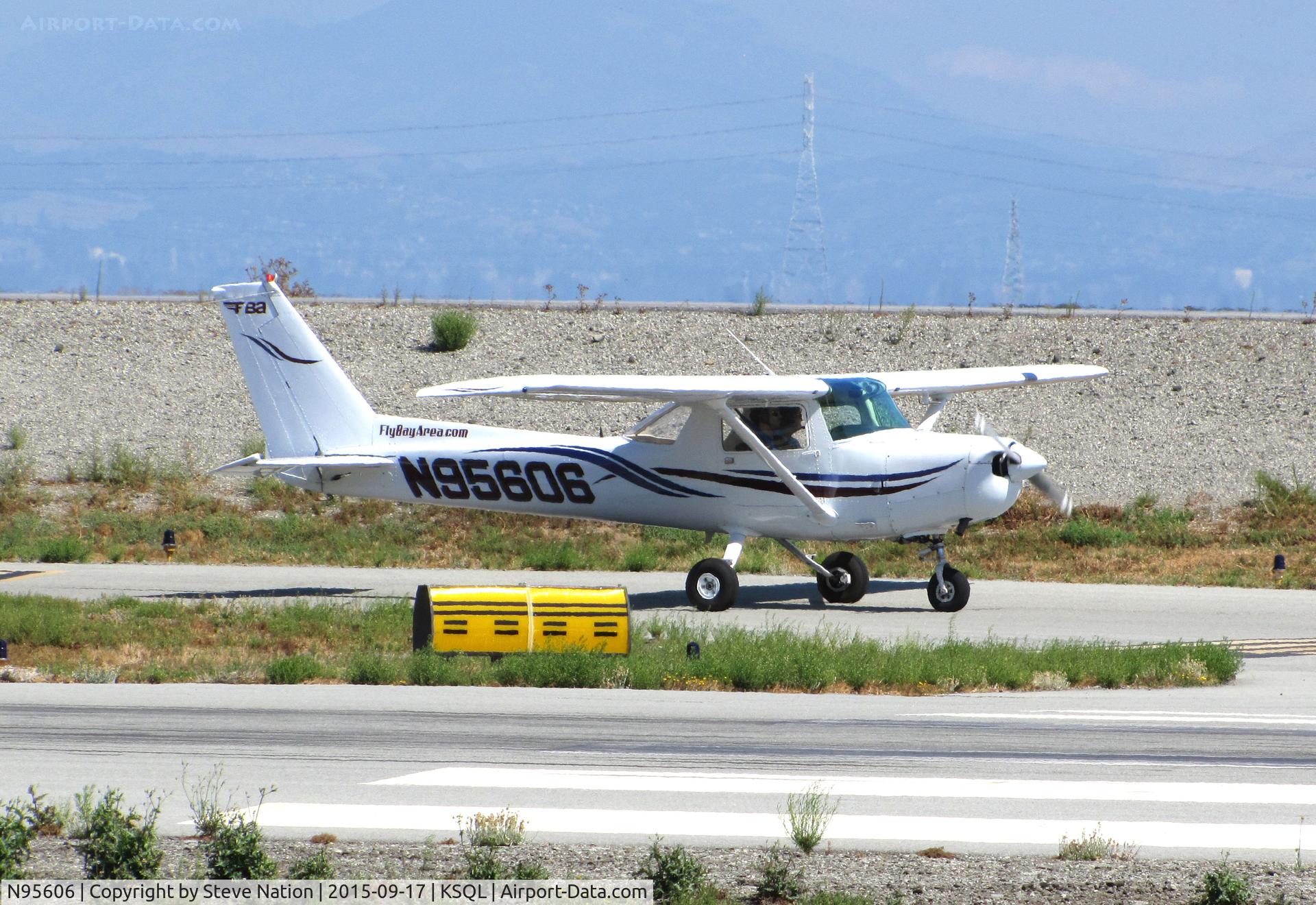N95606, 1984 Cessna 152 C/N 15285936, Locally-Based FlyBayArea.com 1984 Cessna 152 taxiing for takeoff @ San Carlos Airport, CA
