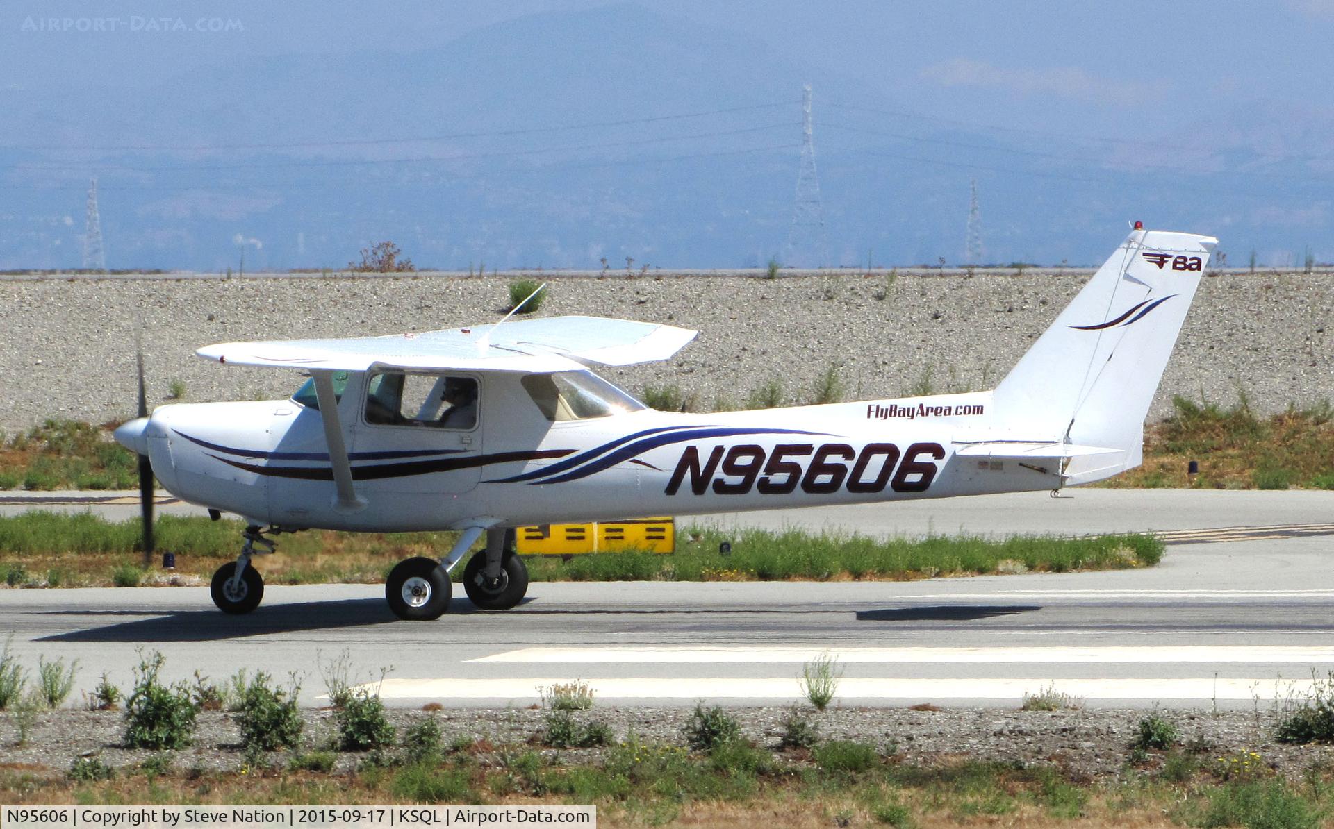 N95606, 1984 Cessna 152 C/N 15285936, Locally-Based FlyBayArea.com 1984 Cessna 152 rolling @ San Carlos Airport, CA