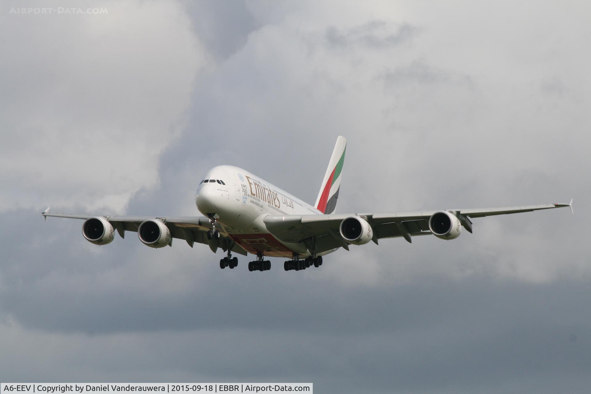 A6-EEV, 2013 Airbus A380-861 C/N 150, Arrival of flight EK183 to RWY 25L